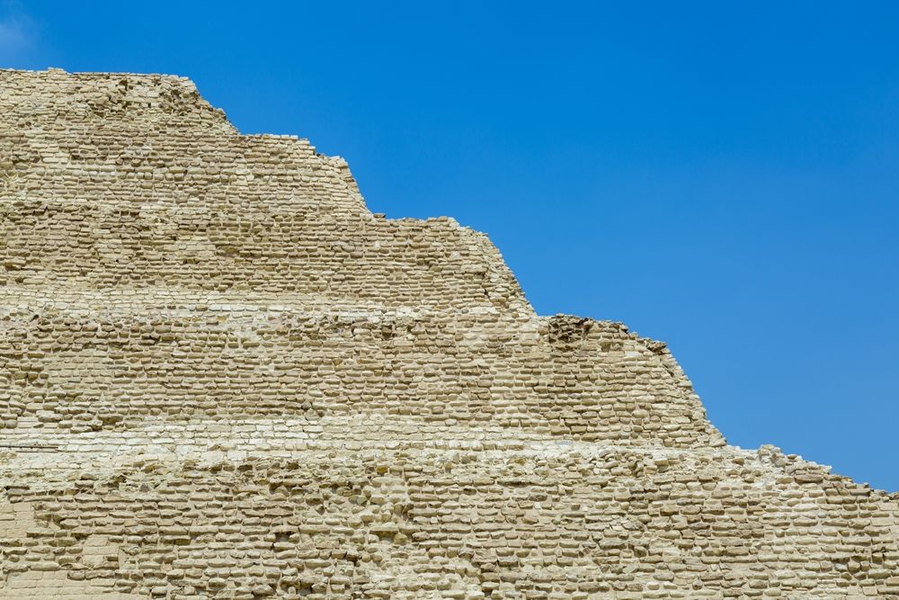 Stopnie w piramidzie schodkowej Sakkara Egipt